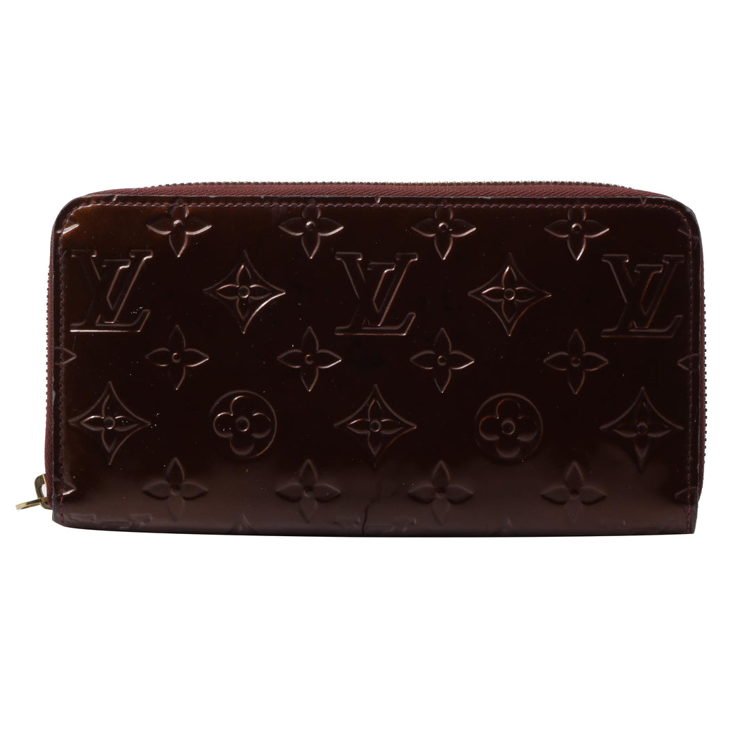 Vernis Maroon Zippy Wallet